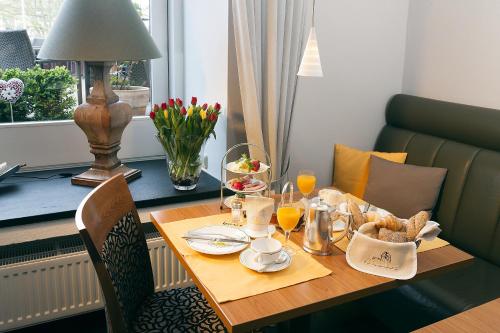 Food and beverages, Boutique-Hotel Moseltor & Altstadt-Suiten in Traben -Trarbach