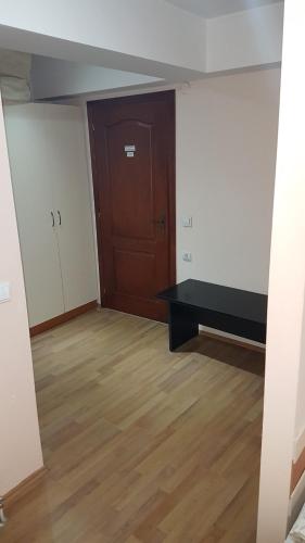 4 twin beds