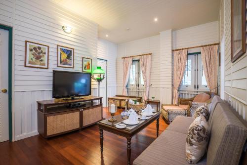 3 bedrooms, 4 beds
