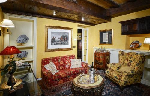 Superior Suite image 5