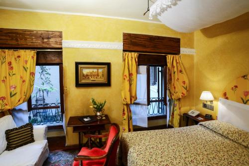 room detail thumbnail 0