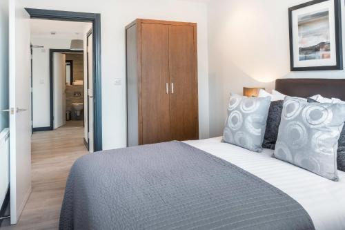 City Aldgate Apartments - image 5