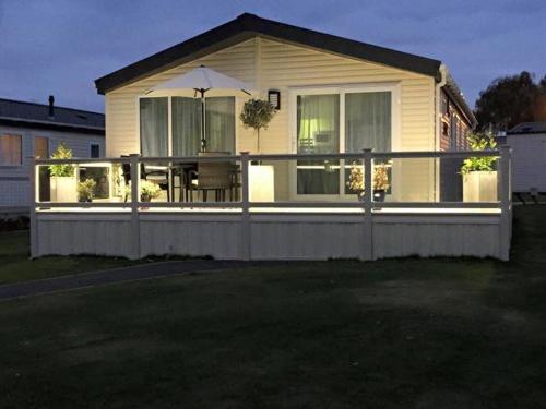 3 bedrooms, 5 beds