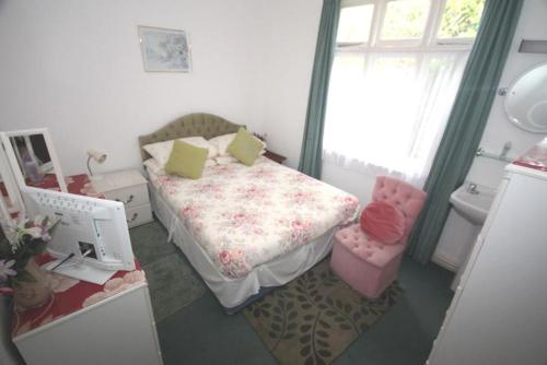 El Tabora Guest House in Saint Peter Port