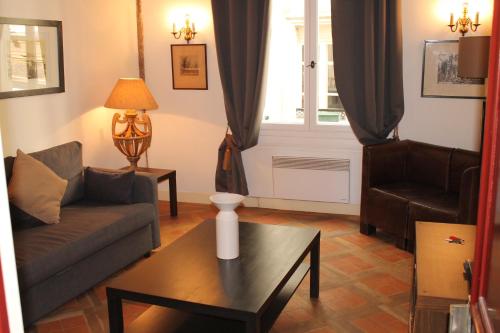 Gregoire Apartment - image 4