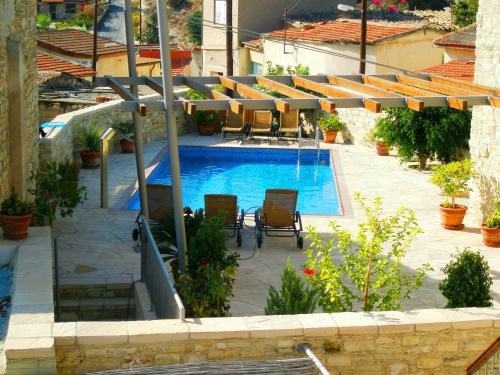 Anesi House - image 6