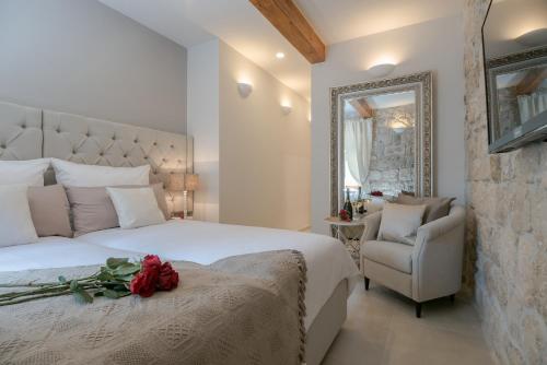 Jupiter Lux Rooms - image 3
