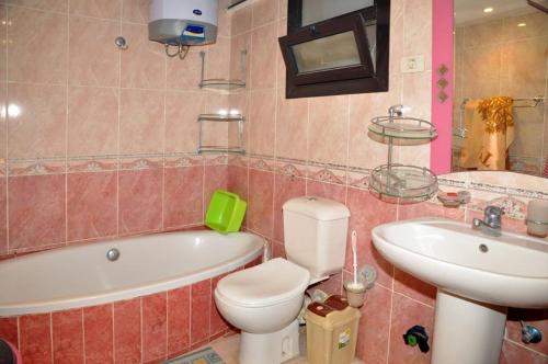 Esplanada Beach Apartment