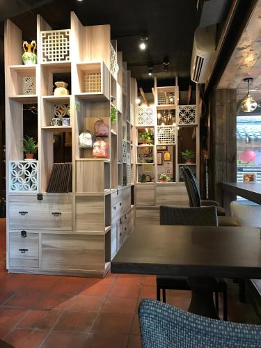 Dotări, Chiu Chunt Dint Inn in Jiu Fen