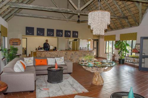 Lobby, Cradle Moon Lakeside Game Lodge in Krugersdorp