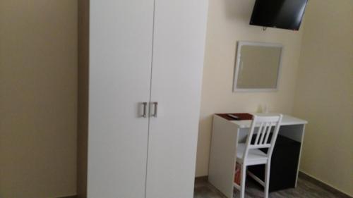 Triple Room image 3
