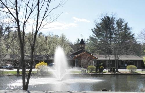 Village Inn - Blowing Rock