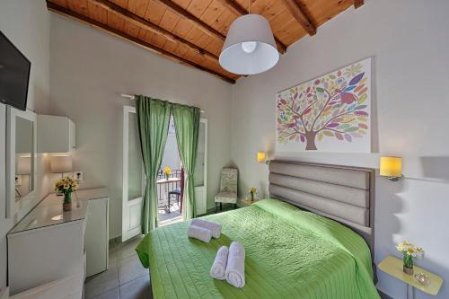 2 twin beds