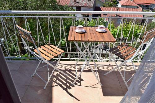 Apartments Rab Citty Vieew - image 6