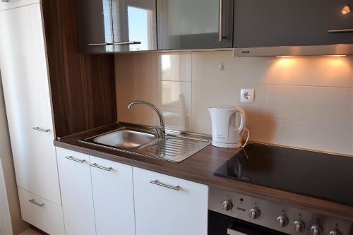 Apartments Rab Citty Vieew - image 12