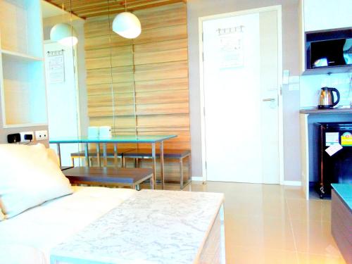 Lumpini Park Beach Top Floor by Strand  - 편의 시설/서비스