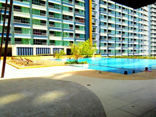 Lumpini Park Beach Top Floor by Strand  - 수영장