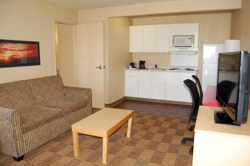 Extended Stay America Select Suites - Greensboro - Wendover Ave. - Big Tree Way - 편의 시설/서비스