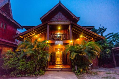 Zuela Guesthouse and Restaurant near Louang Namtha Flygplats