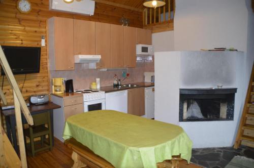 廚房, 赫基圖帕農家樂 (Maatilamatkailu Heikin Tupa) in 托伊薩