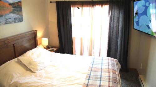 Cowboy Condo - image 5