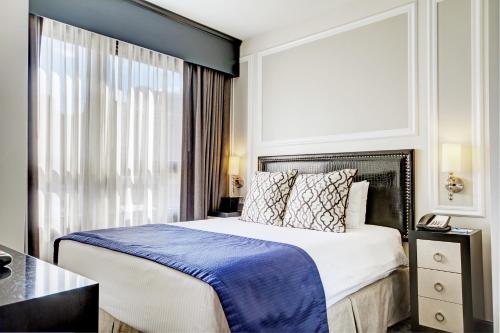 Two-Bedroom Suite image 2