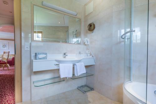 96868869 Hotel Neue Post
