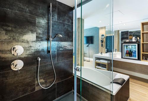 Superior Room with Terrace image 5