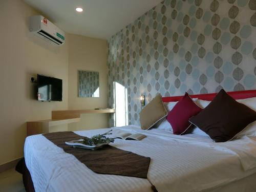 Guestroom, Carlsun Hotel in Senai / Airport