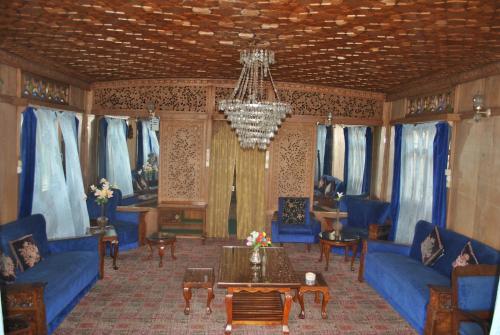 Kashmir View group of Houseboat – Srinagar, PA