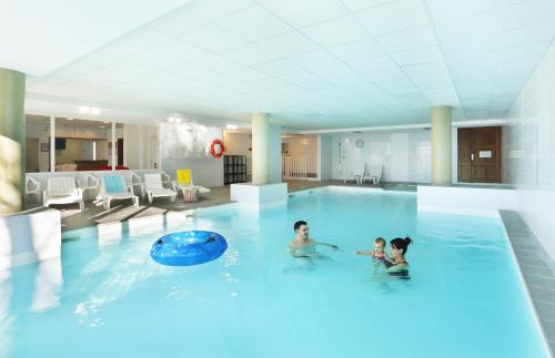 Residence Nemea Les Chalets Du Belvedere - 수영장