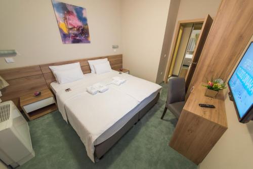 Hotel Mons - image 11