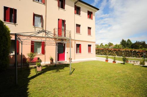  MonteGrappa Living, Pension in Crespano del Grappa