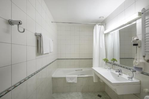 GRATA HOTEL