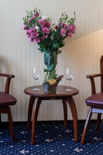 Gostiny Dvor Hotel - main image