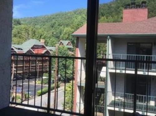 Downtown Gatlinburg Apartment