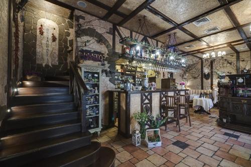 Restaurant, Gostiny Dvor Hotel in Kharkiv