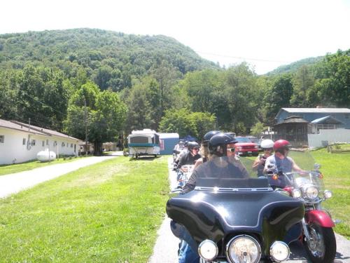 Clarketon Motel - Maggie Valley