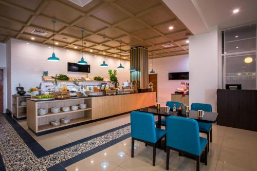 Restaurant, Park Inn by Radisson Kigali in Kigali