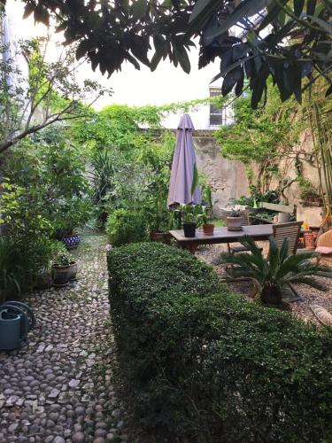 B&B La Vagabonde - Accommodation - Arles