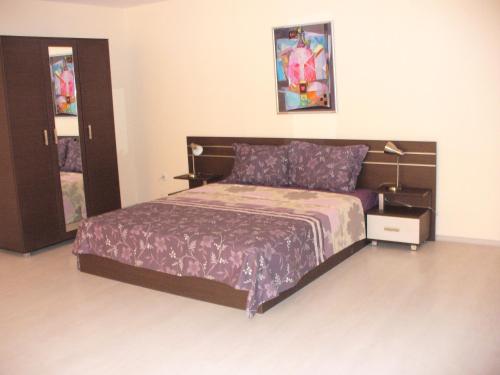 One-Bedroom Apartment with Balcony image 5