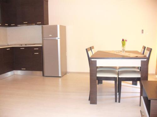One-Bedroom Apartment with Balcony image 1