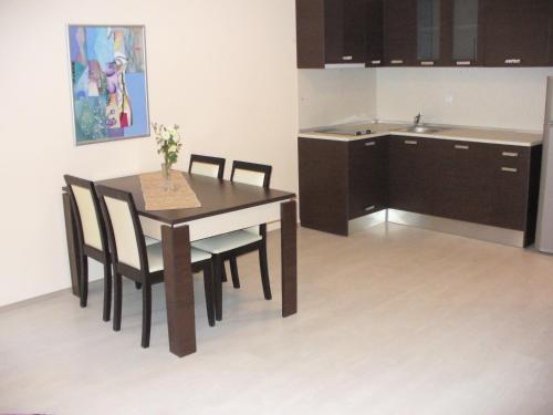 One-Bedroom Apartment with Balcony image 2