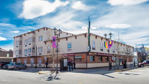Edgewater Hotel - Whitehorse