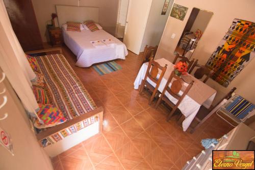1 double bed, 2 twin beds