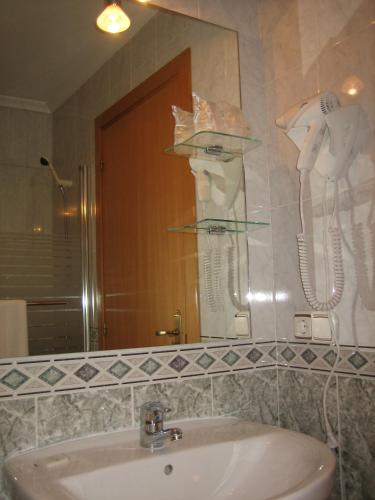 Hostal Madruga - image 7