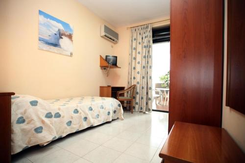 Hotel Cristal – Bari, LA