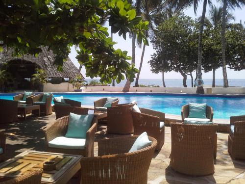 Pub/salon, Ocean Village Club (Adults Only) in Mombasa