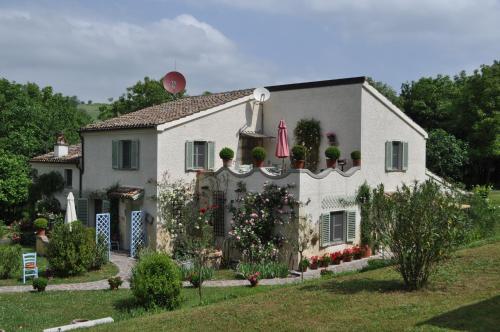 A Hotel Com Casa Valrea Haus Am Fluss Apartment Pergola Italy