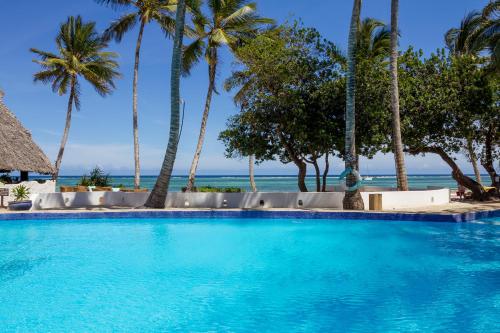 plage, Ocean Village Club (Adults Only) in Mombasa